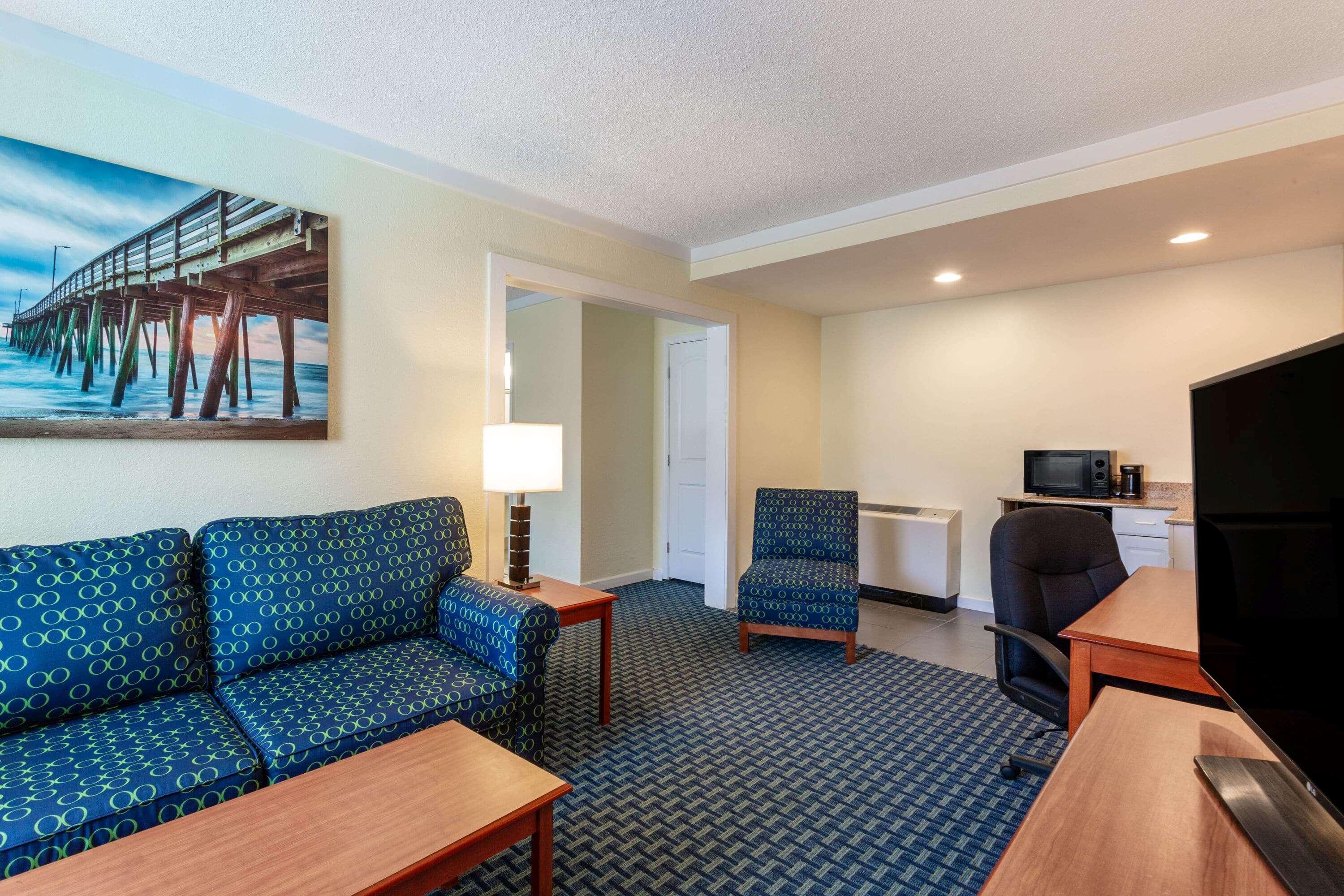 Ramada By Wyndham Virginia Beach Exterior foto